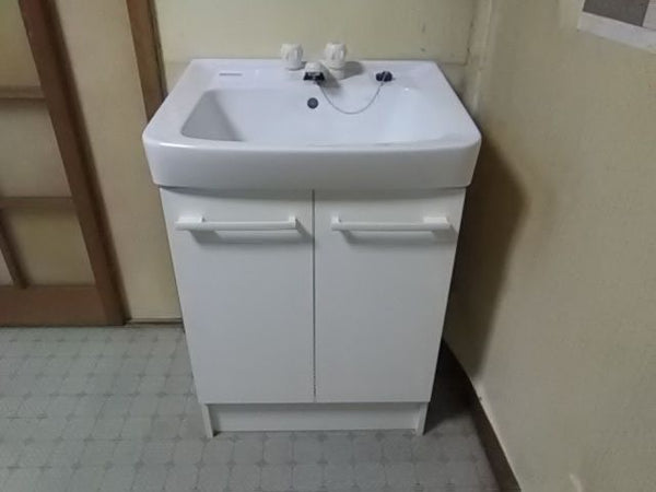 洗面化粧台交換工事　神奈川県三浦市　kouji03