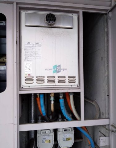 ガス給湯器 ビルトインガスコンロ レンジフード交換工事　東京都江東区　RUF-A2005AT-B-set-13A - Before