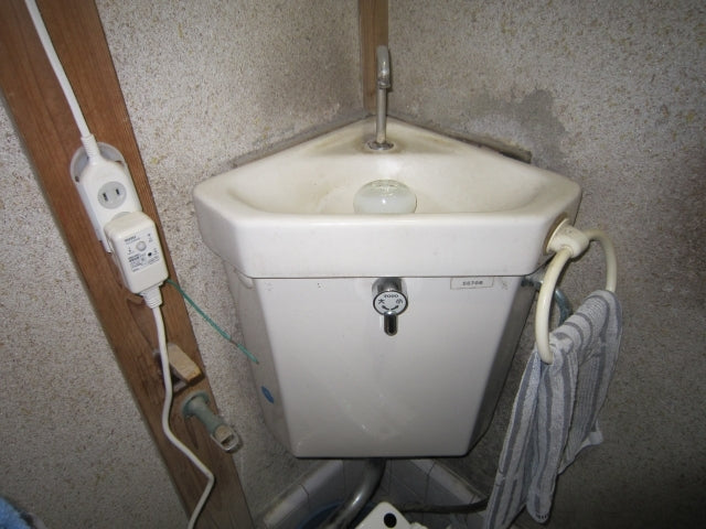 トイレ交換工事　神奈川県横須賀市　CS330BM-SH331BA-C - Before