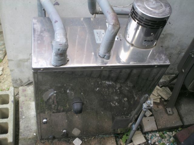 石油給湯器交換工事　愛知県半田市　UKB-SA381A-MS - Before