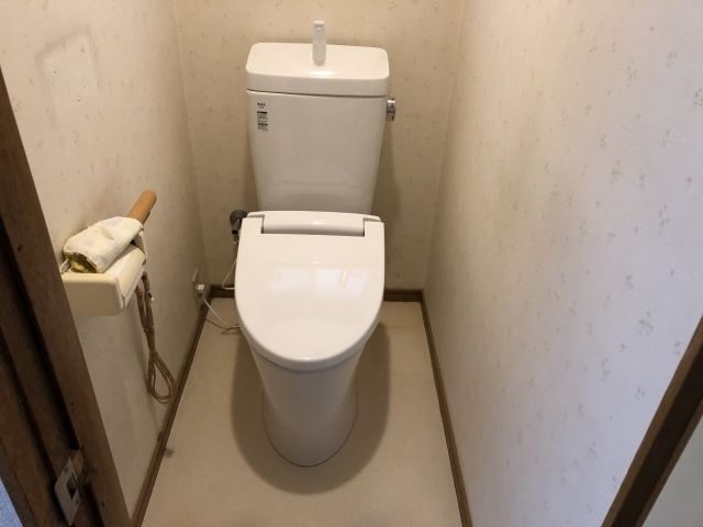 トイレ交換工事　大阪府豊中市　BC-ZA10AH-DT-ZA180AH-BW1 - After
