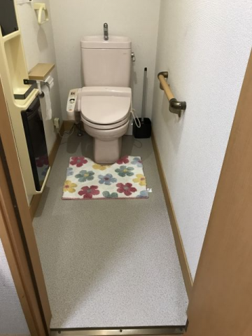 トイレ交換工事　愛知県豊橋市　YBC-CL10S-DT-CL114A-N-BW1 - Before