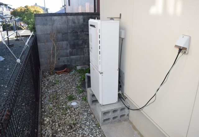 ガス給湯器交換工事　静岡県浜松市浜北区　GT-C2462SAWX-2-BL-set-LPG - Before