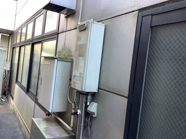 ガス給湯器交換工事　埼玉県八潮市　GQ-1639WS-1-LPG - Before