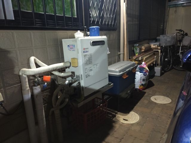ガス給湯器交換工事　千葉県千葉市花見川区　RUF-E2405SAG-B-13A - Before