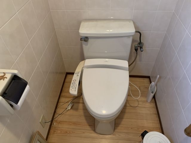 トイレ交換工事　神奈川県小田原市　CS232BM-SH232BA-NW1 - Before