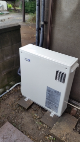 石油給湯器交換工事（笹原,塩入）　埼玉県狭山市　UKB-SA380XP4-M