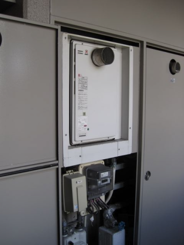 ガス給湯器交換工事　兵庫県加古川市　RUJ-A2010T-set-13A - Before