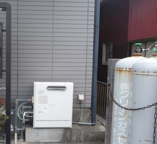 ガス給湯器交換工事　愛知県知多郡阿久比町 - Before