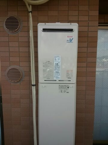 給湯器交換工事　神奈川県藤沢市　RUJ-V2401W-A-set-13A
