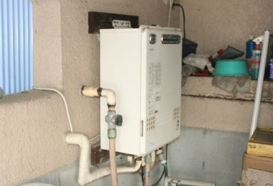 給湯器交換工事　東京都多摩市　RUF-A2405SAW-B-set-13A - Before