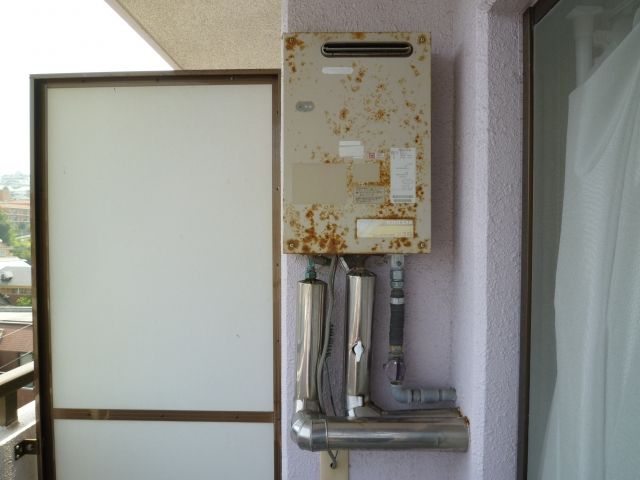 ガス給湯器交換工事　福岡県福岡市中央区　GQ-1639WS-1-13A - Before