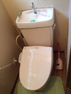 トイレ交換工事　高知県高知市　GT-C2452SAWX-2BL-set - Before