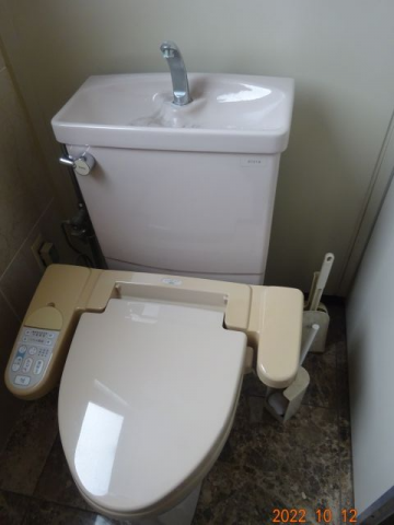 便座交換工事　神奈川県横浜市鶴見区　TCF2223E-NW1 - Before