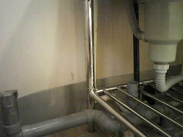 小型温水器取付工事　大阪府大阪市中央区　01 - Before