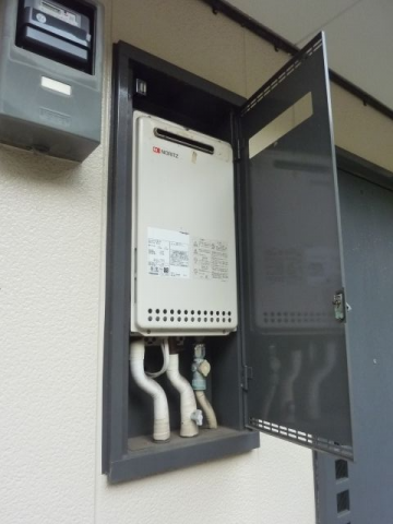 ガス給湯器交換工事　神奈川県横須賀市　RUK-V1610BOX-E-set-13A - Before