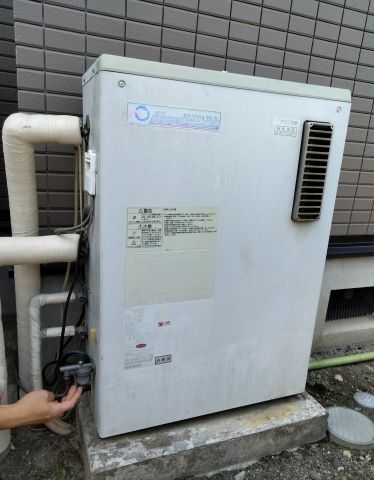 石油給湯器交換工事　山梨県甲府市　UKB-EF472F-MP - Before