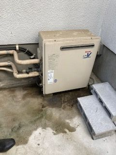 ガス給湯器交換工事　大阪府寝屋川市　GT-C2472AR-BL-set-LPG - Before
