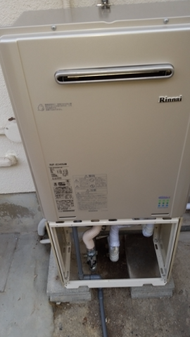 給湯器交換工事　大阪府吹田市　RUF-E2405AW-set-13A