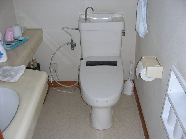 トイレ交換工事　埼玉県幸手市　XCH1101RWS-sale - Before
