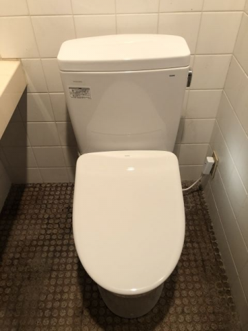 トイレ交換工事　神奈川県横浜市中区　TCF4744AK-NW1
