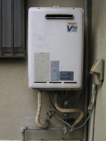 ガス給湯器交換工事　大阪府泉大津市　GQ-1639WS-1-set-13A - Before
