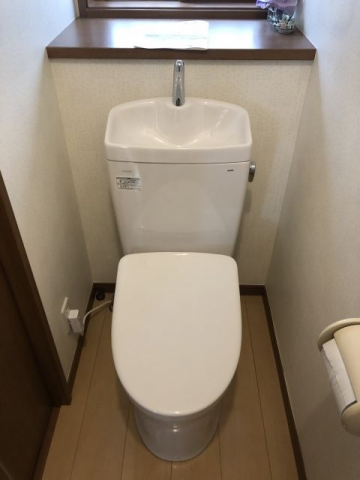 トイレ交換工事　神奈川県横浜市鶴見区　TCF4714AK-NW1 - After