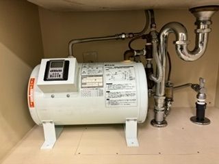 小型電気温水器交換工事　神奈川県川崎市麻生区　ES-10N3-3-AC100V-R - Before