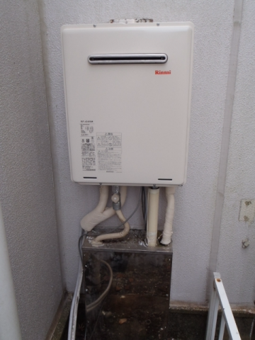 給湯器交換工事　東京都町田市　RUF-A2405AW-13A