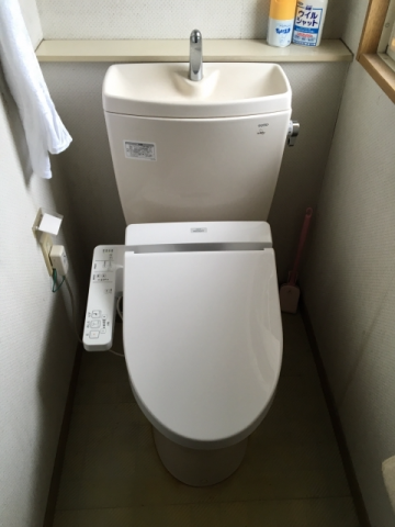 トイレ交換工事　埼玉県北葛飾郡松伏町　CS230BM-SH231BA-W