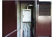 ガス給湯器交換工事　東京都品川区　RUX-A2000T-L-80-E - Before