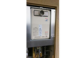 ガス給湯器交換工事　大阪府富田林市　RUJ-V1611T(A)-set
