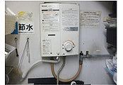 瞬間湯沸かし器交換工事 　東京都中野区　RUS-V51YT - Before