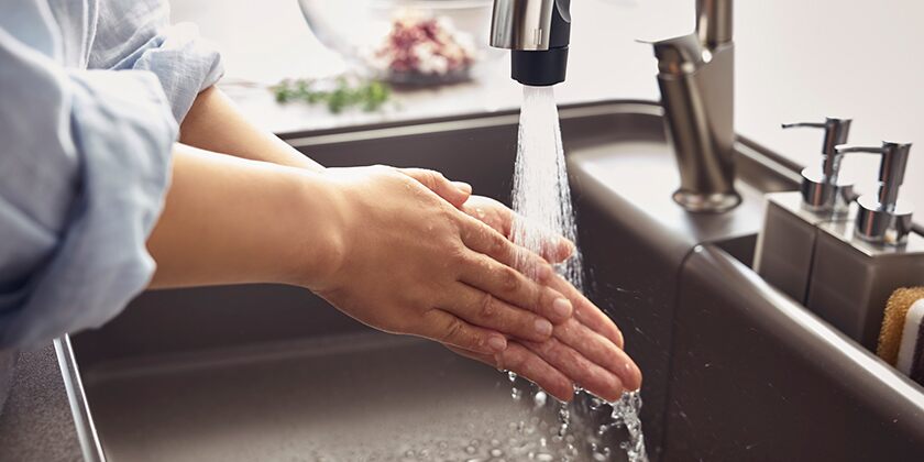 ハンズフリー水栓