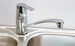 小型電気温水器の寿命っていつ 買い替え時期も合わせて解説