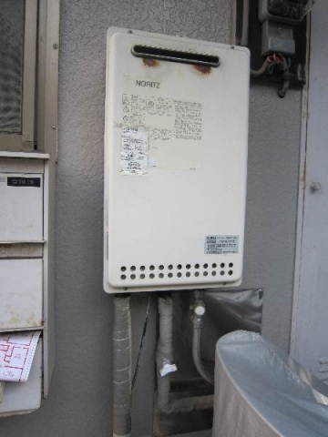 給湯器・排気カバー・給湯・給水配管取替工事　神奈川県横浜市緑区　GQ-1639WS
