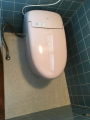 トイレ取替工事・床CF張替　大阪府東大阪市　CES9767M-SR2